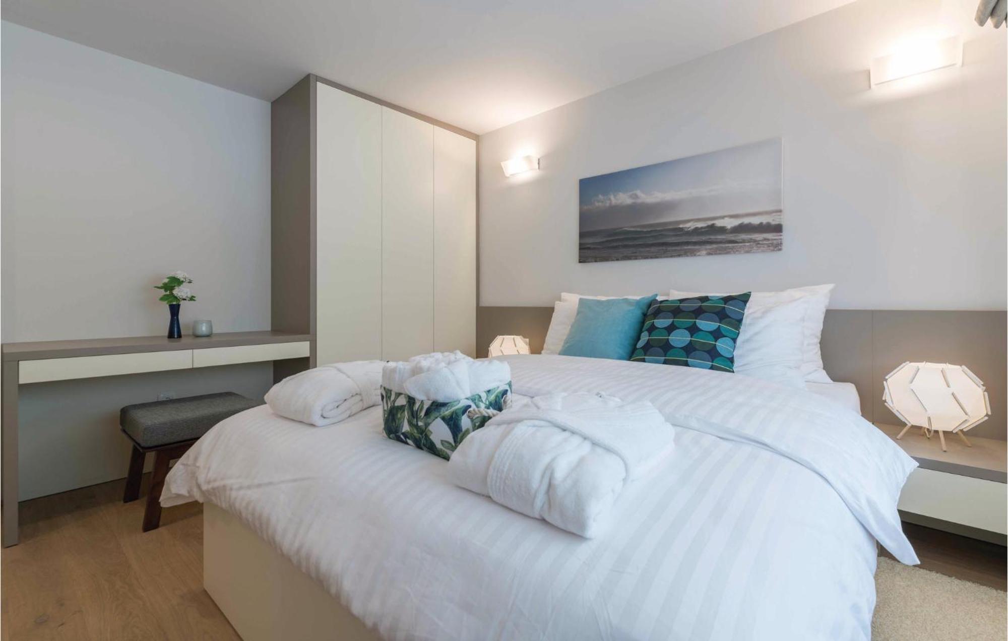 Nice Apartment In Plomin With Jacuzzi Ngoại thất bức ảnh